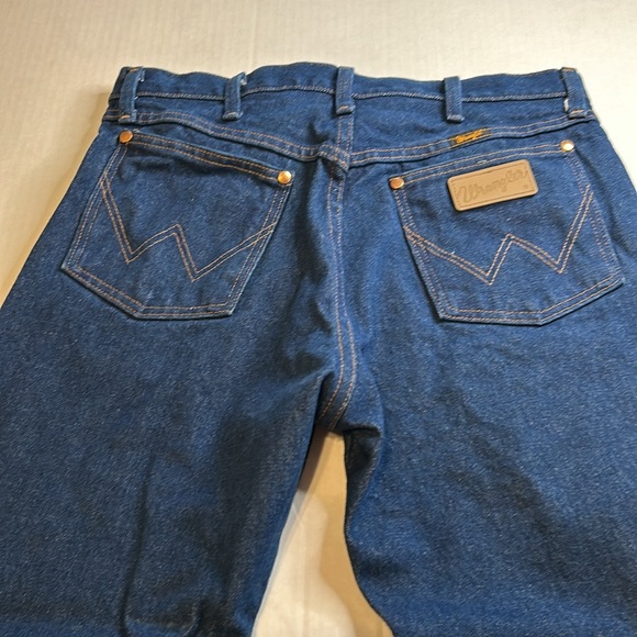 Wrangler 13MWZ Cowboy Cut Dark Wash Western Cowboy Denim Jeans. Size 32x32 - Picture 5 of 10
